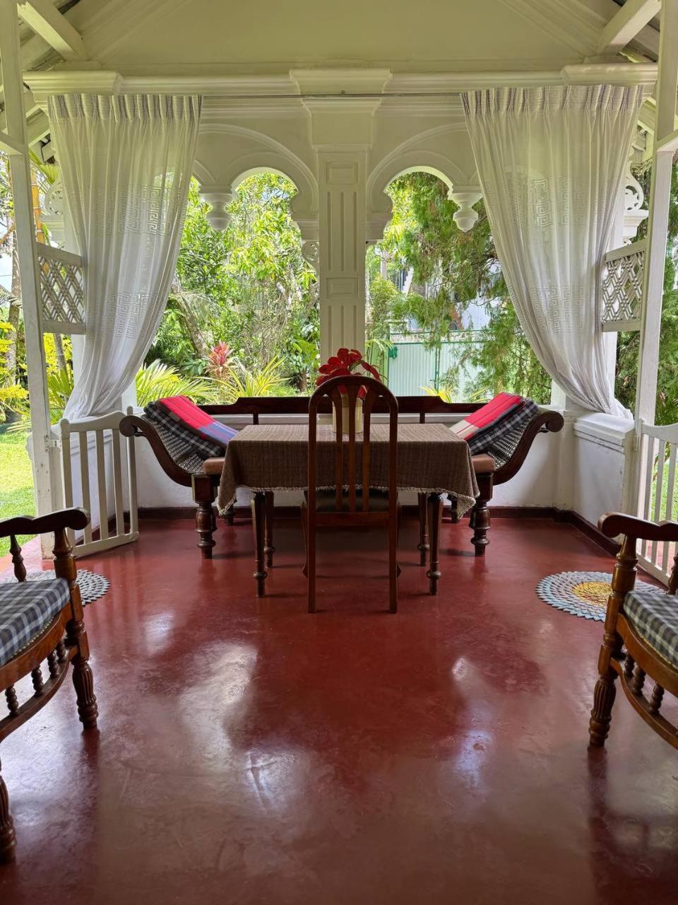 Grand Villa Хиккадува Экстерьер фото