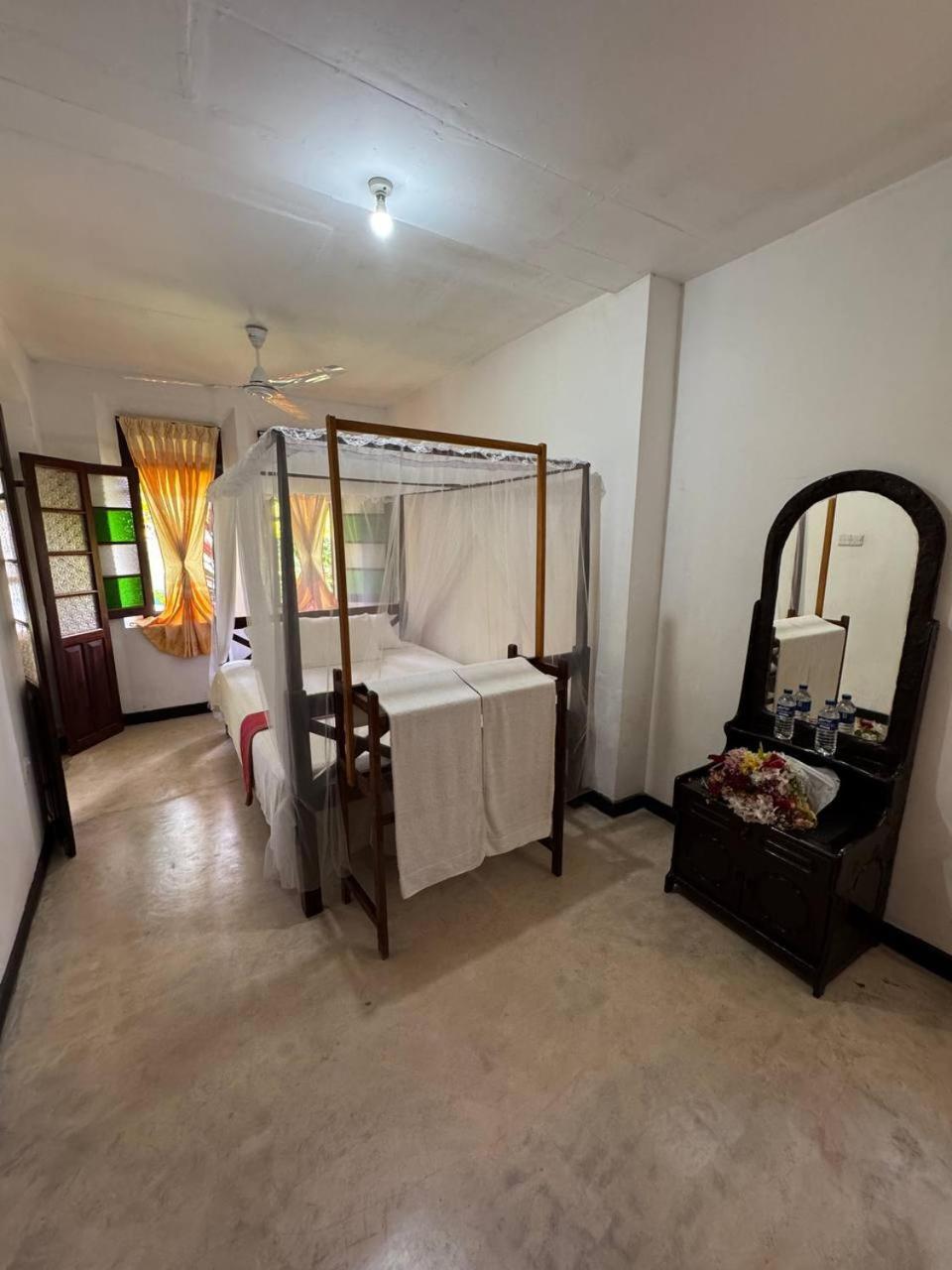 Grand Villa Хиккадува Экстерьер фото