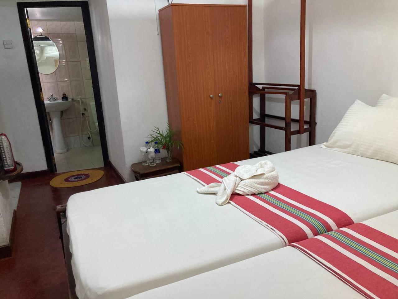 Grand Villa Хиккадува Экстерьер фото