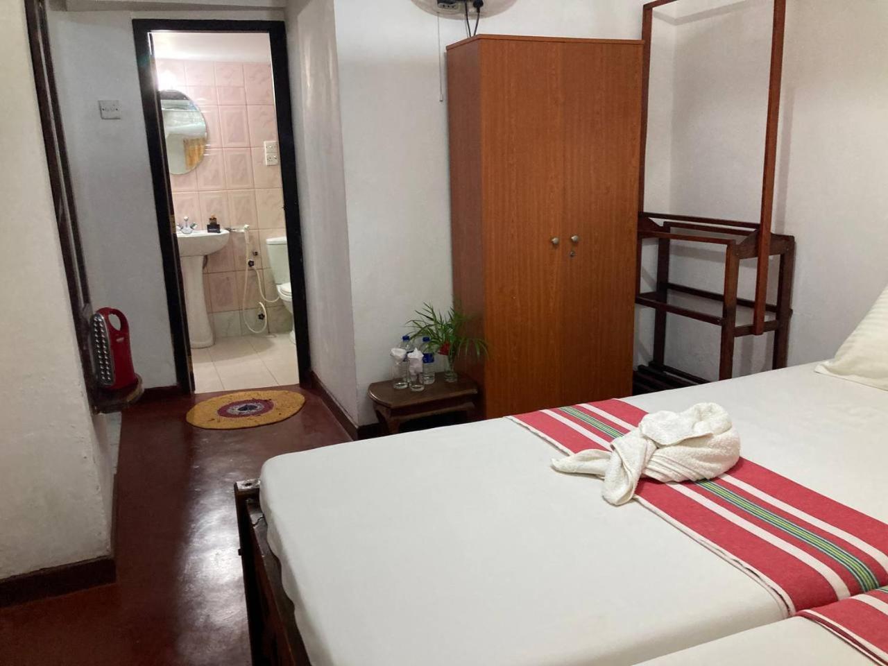 Grand Villa Хиккадува Экстерьер фото