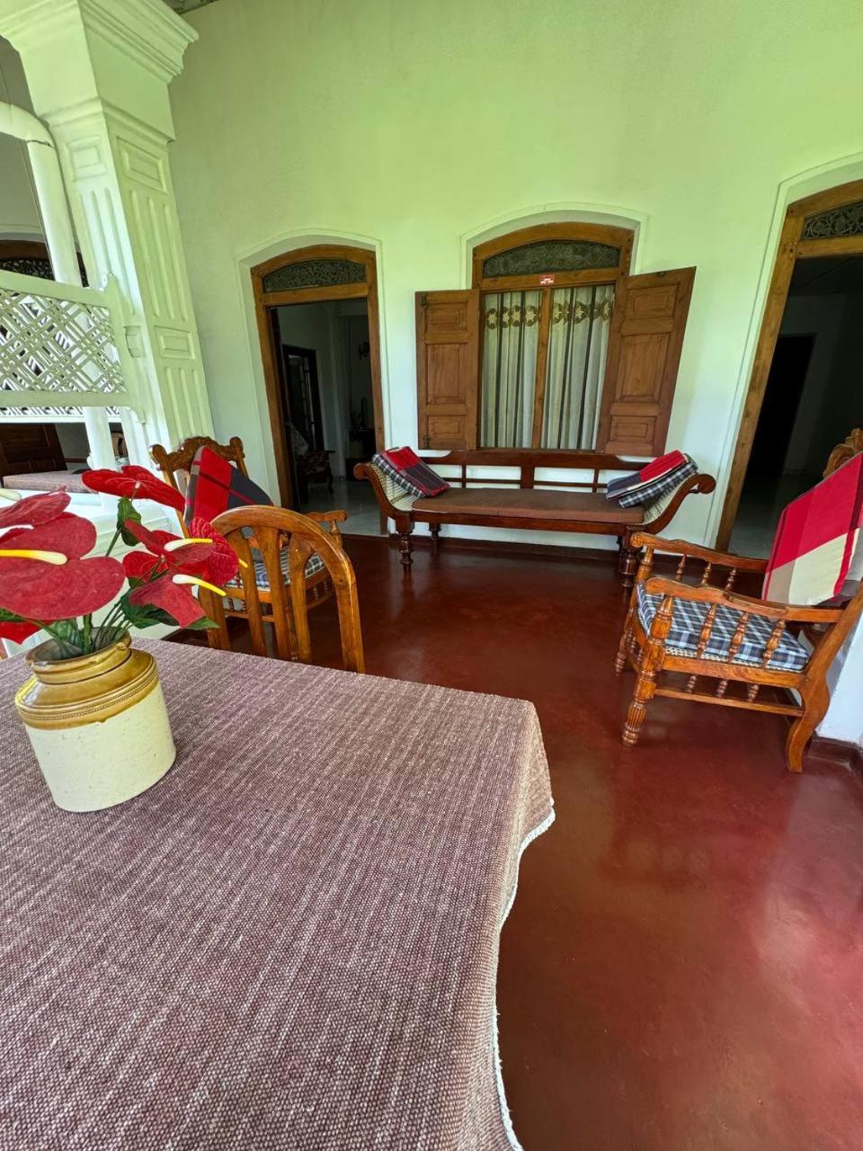 Grand Villa Хиккадува Экстерьер фото