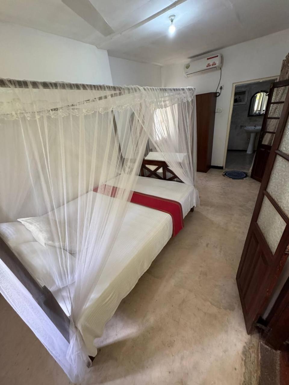 Grand Villa Хиккадува Экстерьер фото